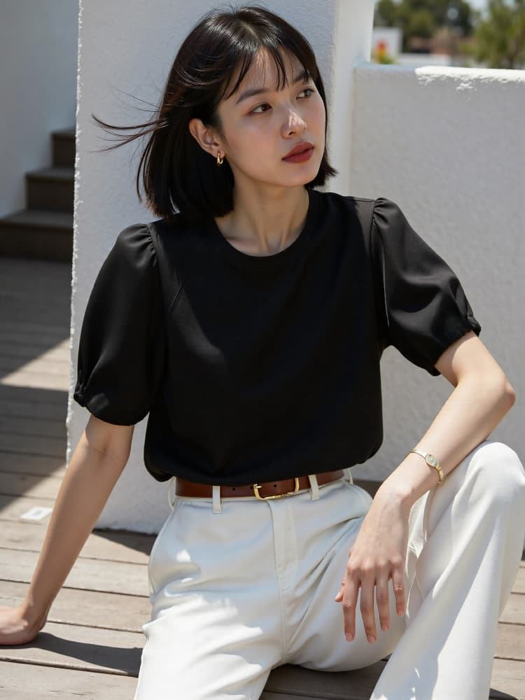 ネイビーコーデ パフスリーブ優美シルエットTシャツ
