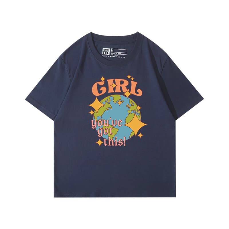 ネイビーコーデ 世界を応援する元気メッセージTシャツ