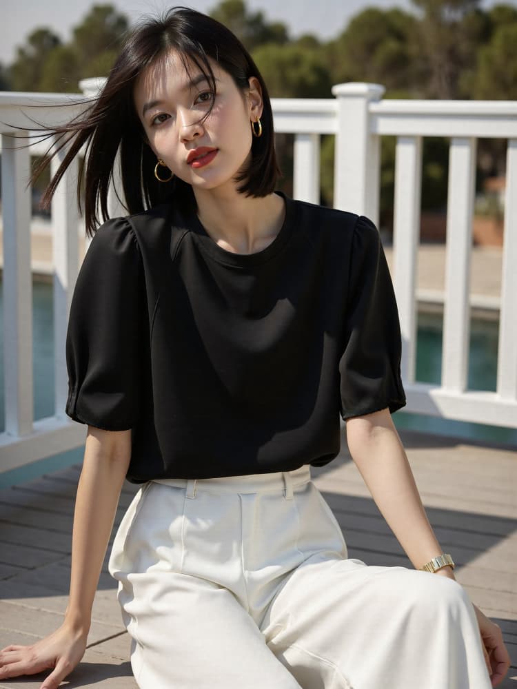 ネイビーコーデ パフスリーブ優美シルエットTシャツ