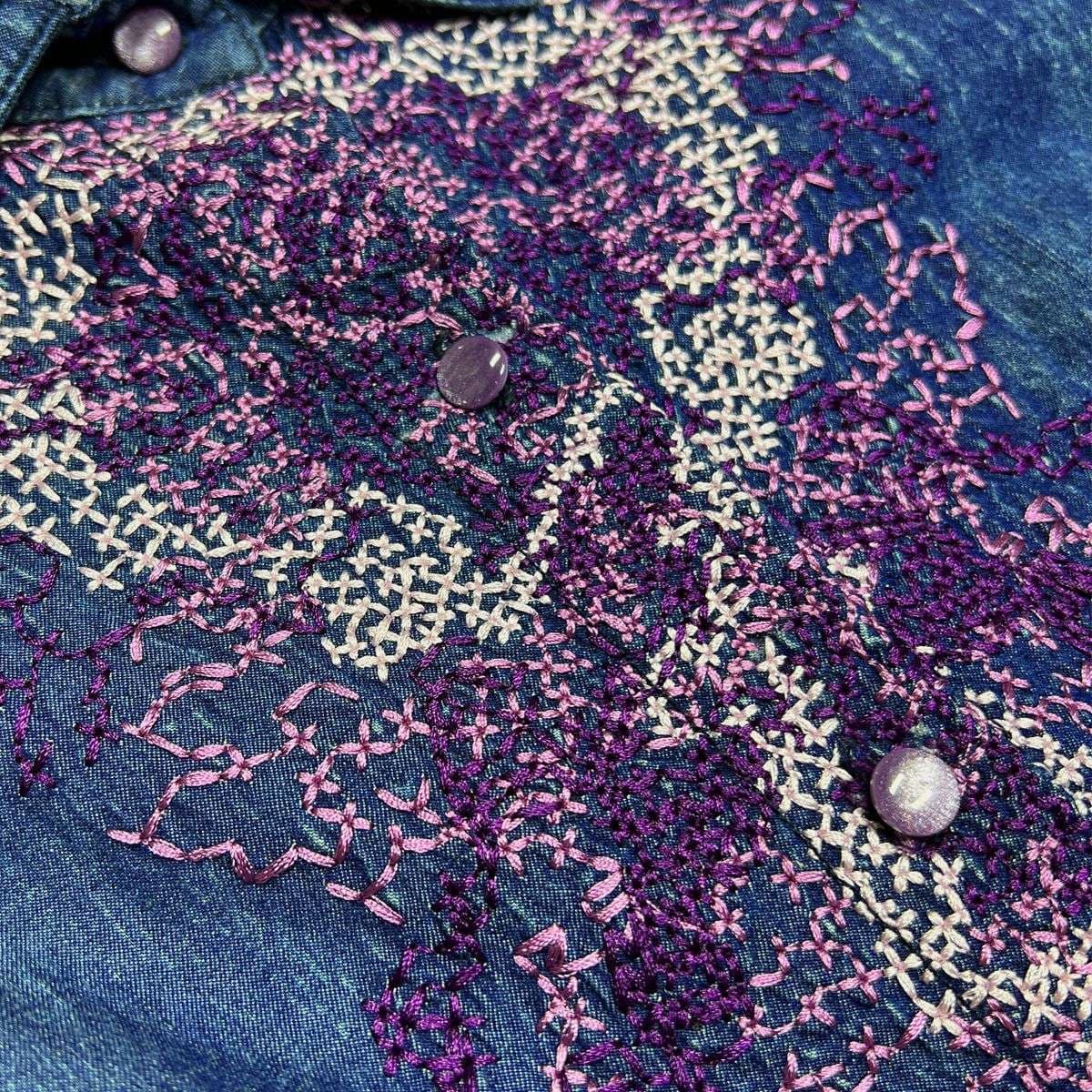 ネイビーコーデ 伝統刺繍デザイン 清楚ロングワンピース