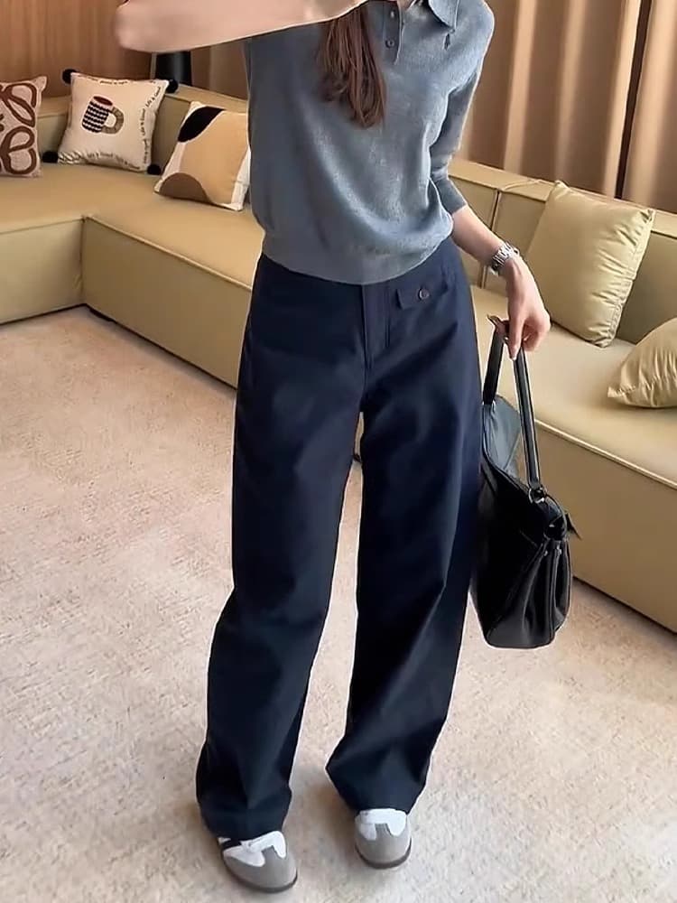 ネイビーコーデ 上質素材ゆったりワイドパンツ