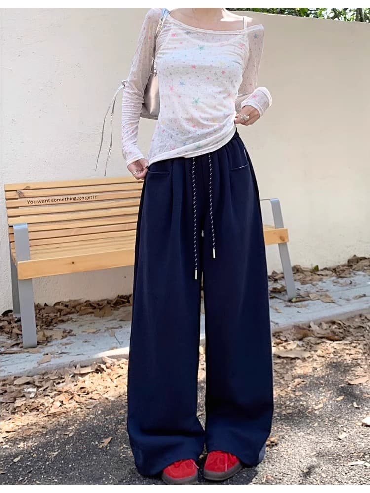 ネイビーコーデ ゆったりリラックスワイドパンツ