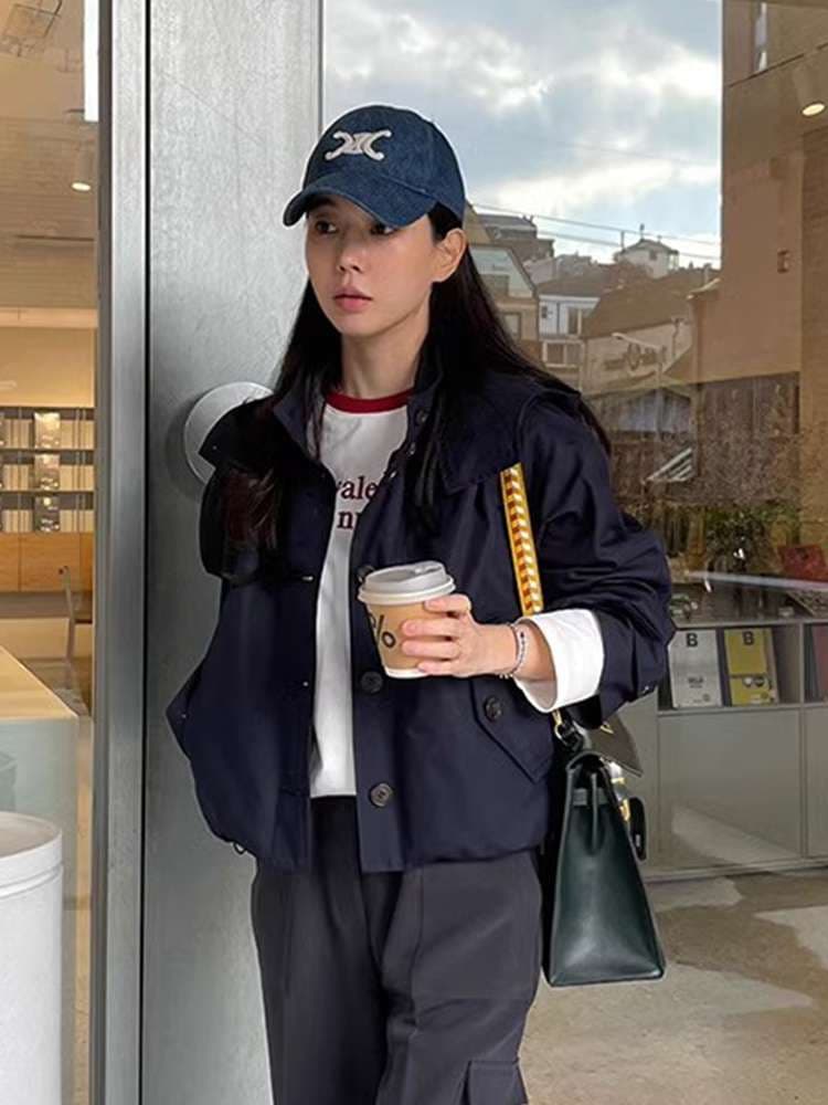 ネイビーコーデ ミリタリーテイストボタンジャケット